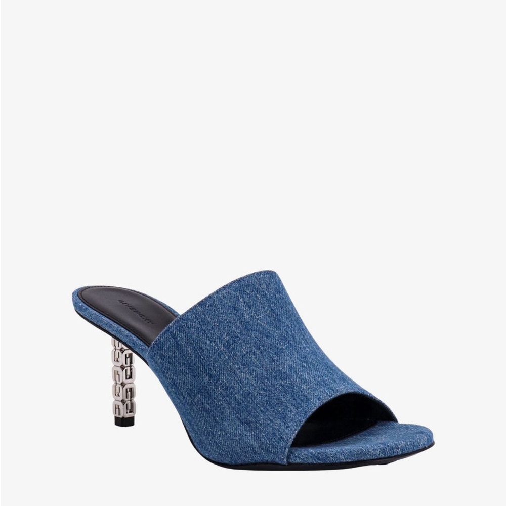 Givenchy 4G Cube Denim Slides, brand new in box!